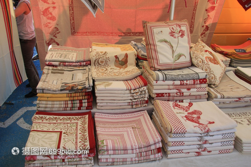 當(dāng)?shù)厥袌黾徔椘放c針織品原料批發(fā)觀察